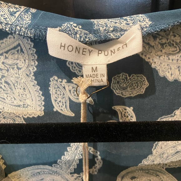 Blue silk paisley top - Picture 3 of 3